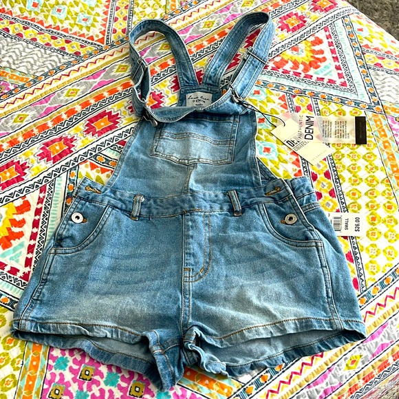 New with Tag Light Denim Overall Shorts Women Size Small or Big Girls XL - Picture 1 of 3